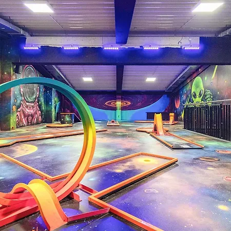 4 Personen In アパート *